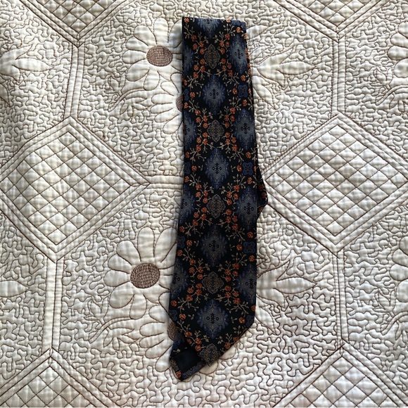 J.P. Tilford for Harry Rosen Silk Men’s tie - Picture 1 of 4